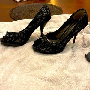 Linea Paolo brand Frilly Peep Toe Heels with black lace! Size 6.5 / 37 / 4” heel